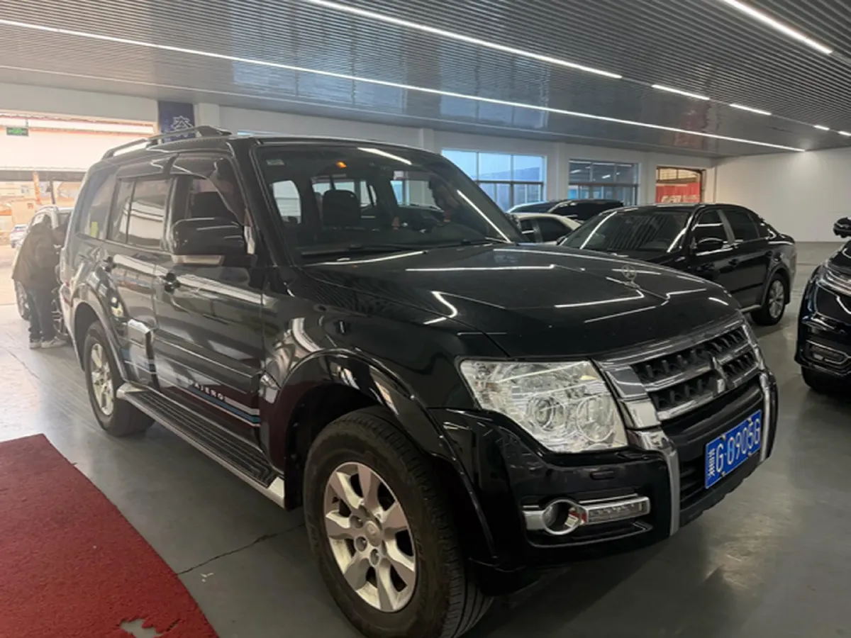 2016 Mitsubishi Pajero 3.0L 174HP V6 5AT,autocango,china used car exporter,china ev exporter,chinese used car exporter,chinese used ev exporter
