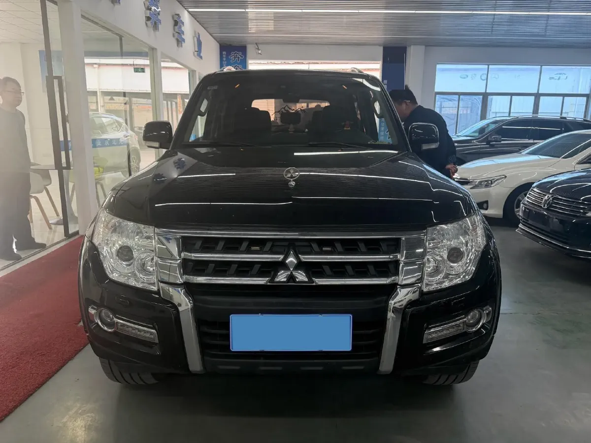 2016 Mitsubishi Pajero 3.0L 174HP V6 5AT,autocango,china used car exporter,china ev exporter,chinese used car exporter,chinese used ev exporter