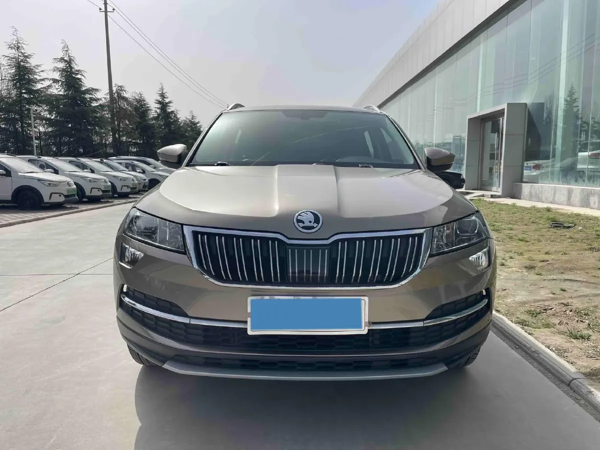 2018 Skoda Karoq 1.4T 150HP L4 7DCT,autocango,china used car exporter,china ev exporter,chinese used car exporter,chinese used ev exporter