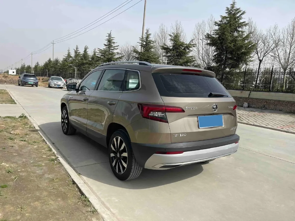 2018 Skoda Karoq 1.4T 150HP L4 7DCT,autocango,china used car exporter,china ev exporter,chinese used car exporter,chinese used ev exporter