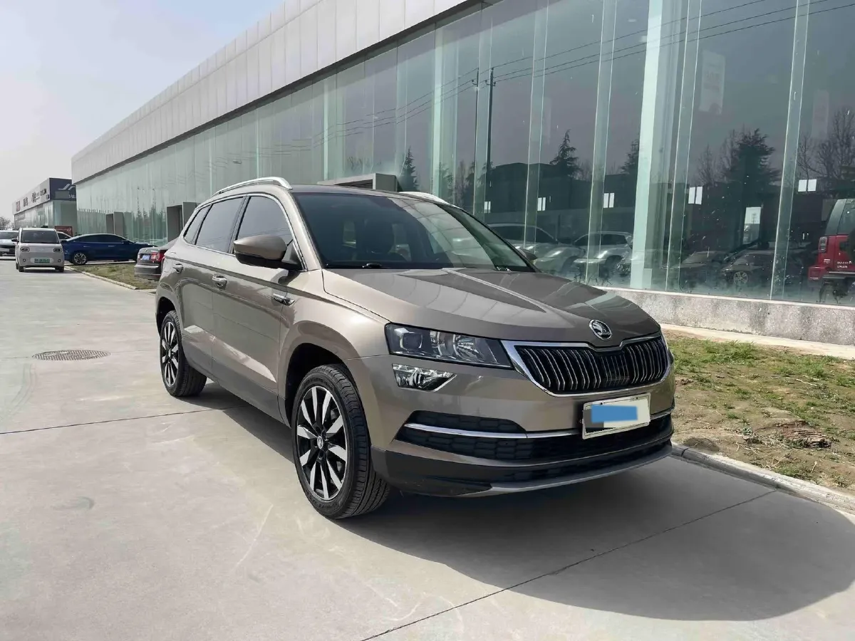 2018 Skoda Karoq 1.4T 150HP L4 7DCT,autocango,china used car exporter,china ev exporter,chinese used car exporter,chinese used ev exporter