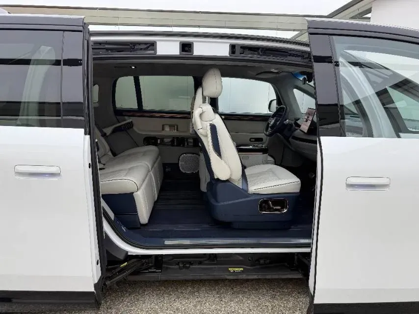 2025 Zeekr MIX BEV 76KWH,autocango,china used car exporter,china ev exporter,chinese used car exporter,chinese used ev exporter