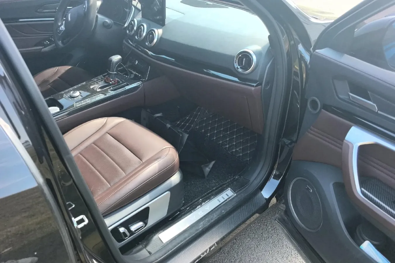 2017 WEY VV5 2.0T 197HP L4 7DCT,autocango,china used car exporter,china ev exporter,chinese used car exporter,chinese used ev exporter