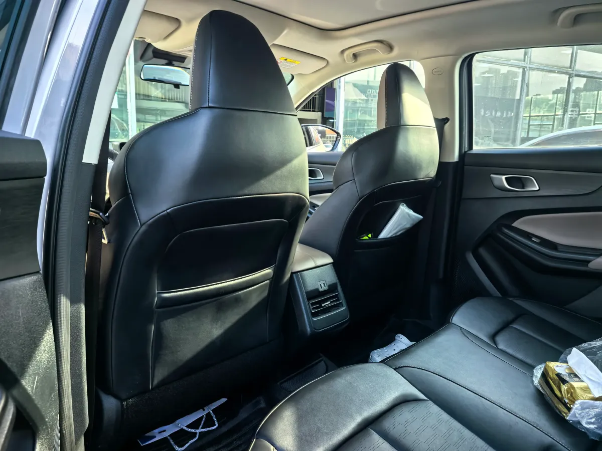 2022 ChangAn CS55 Plus 1.5T 188HP L4 7DCT,autocango,china used car exporter,china ev exporter,chinese used car exporter,chinese used ev exporter