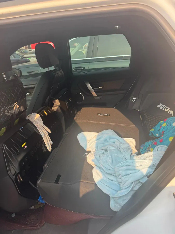 2023 Land Rover Discovery Sport 1.5T 200HP L3 8AT PHEV 15.5KWH,autocango,china used car exporter,china ev exporter,chinese used car exporter,chinese used ev exporter