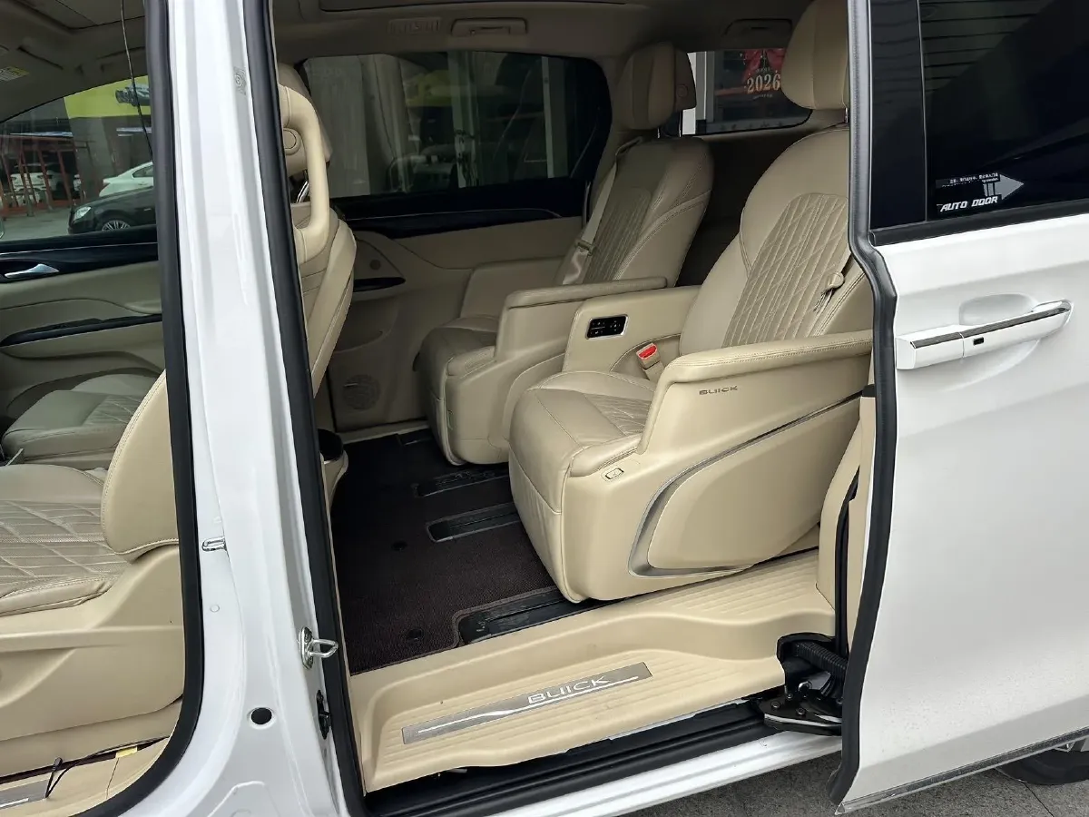 2023 Buick GL8 2.0T 237HP L4 9AT,autocango,china used car exporter,china ev exporter,chinese used car exporter,chinese used ev exporter