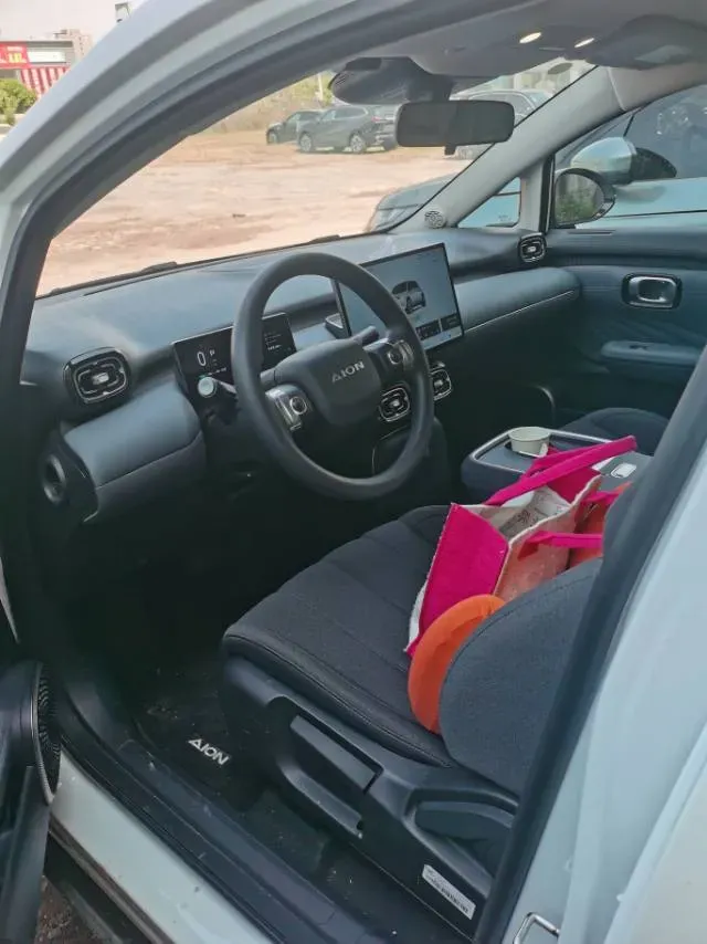 2025 Aion AION UT BEV,autocango,china used car exporter,china ev exporter,chinese used car exporter,chinese used ev exporter