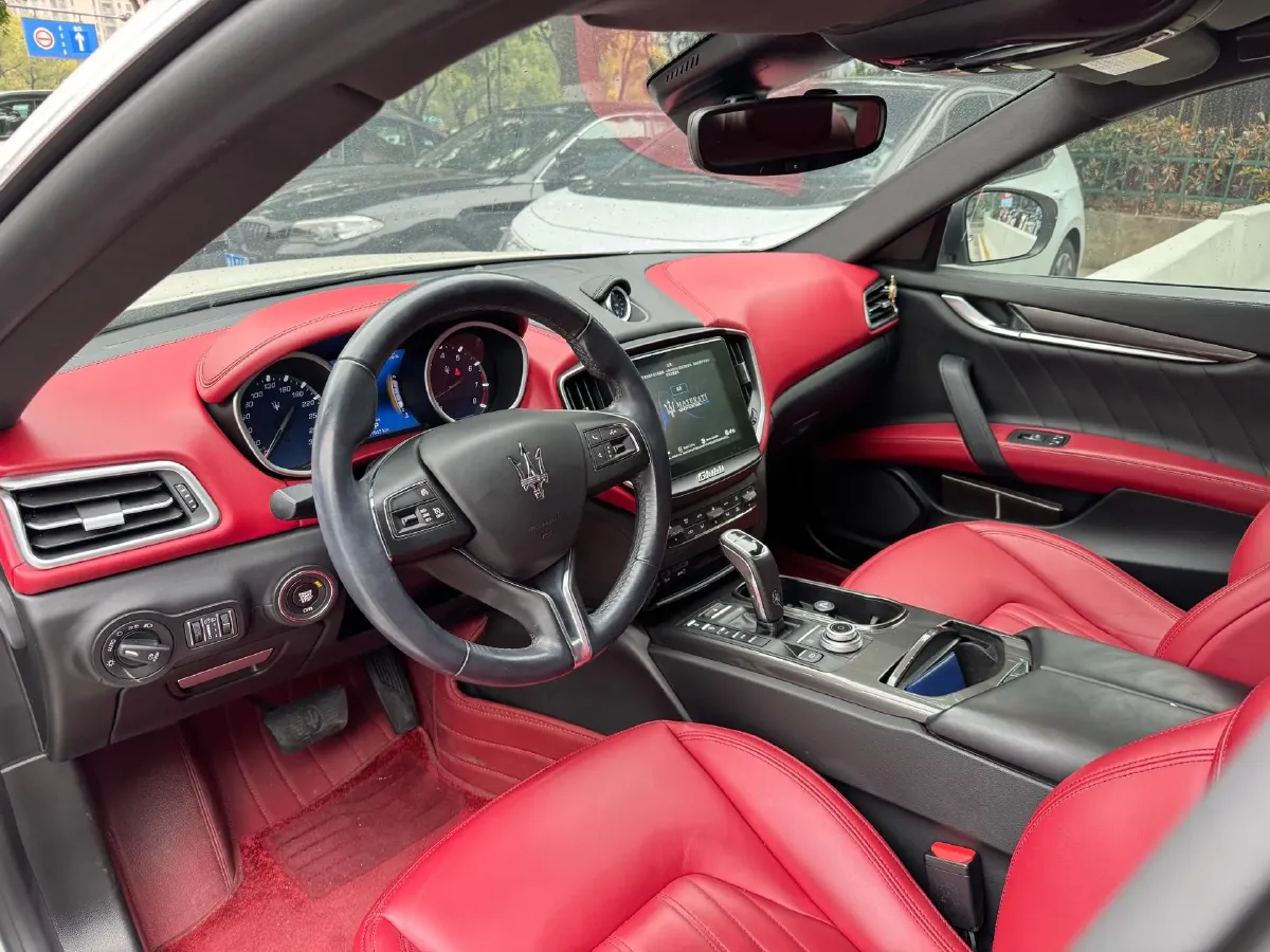 2019 Maserati Ghibli 3.0T 350HP V6 8AT,autocango,china used car exporter,china ev exporter,chinese used car exporter,chinese used ev exporter