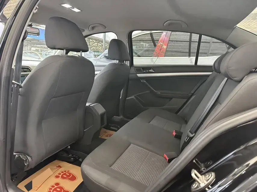 2017 Buick Excelle 1.5L 114HP L4 5MT,autocango,china used car exporter,china ev exporter,chinese used car exporter,chinese used ev exporter