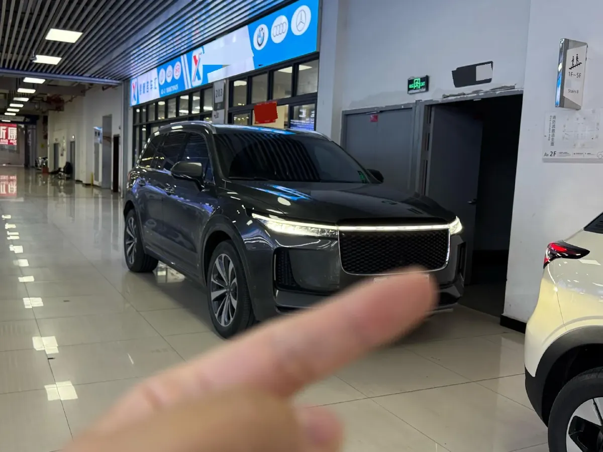 2020 Li ONE Range Extended 131HP REEV 40.5KWH,autocango,china used car exporter,china ev exporter,chinese used car exporter,chinese used ev exporter