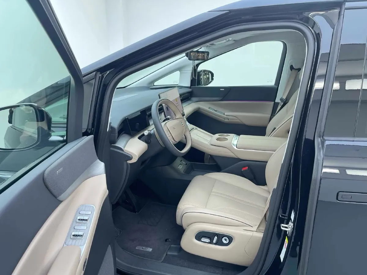 2025 Xpeng X9 BEV,autocango,china used car exporter,china ev exporter,chinese used car exporter,chinese used ev exporter