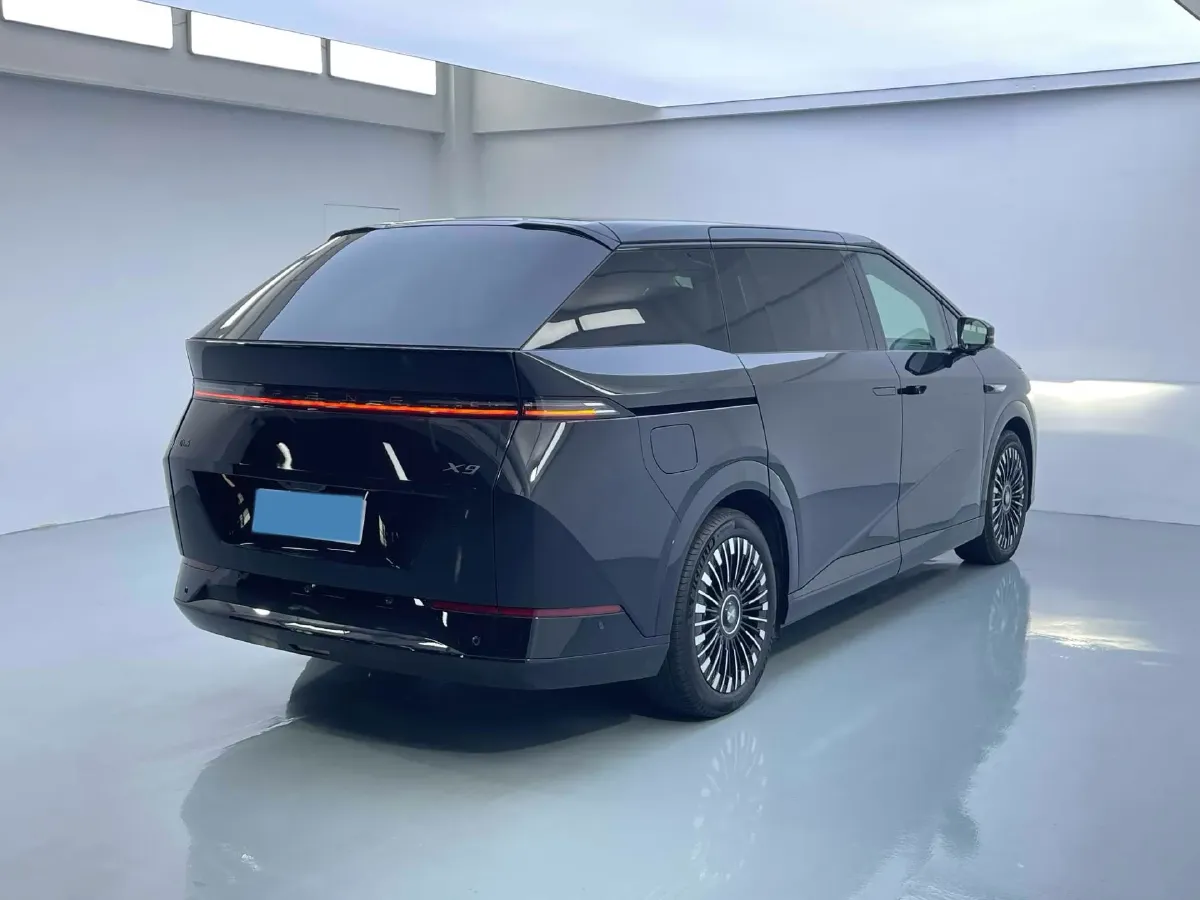2025 Xpeng X9 BEV,autocango,china used car exporter,china ev exporter,chinese used car exporter,chinese used ev exporter