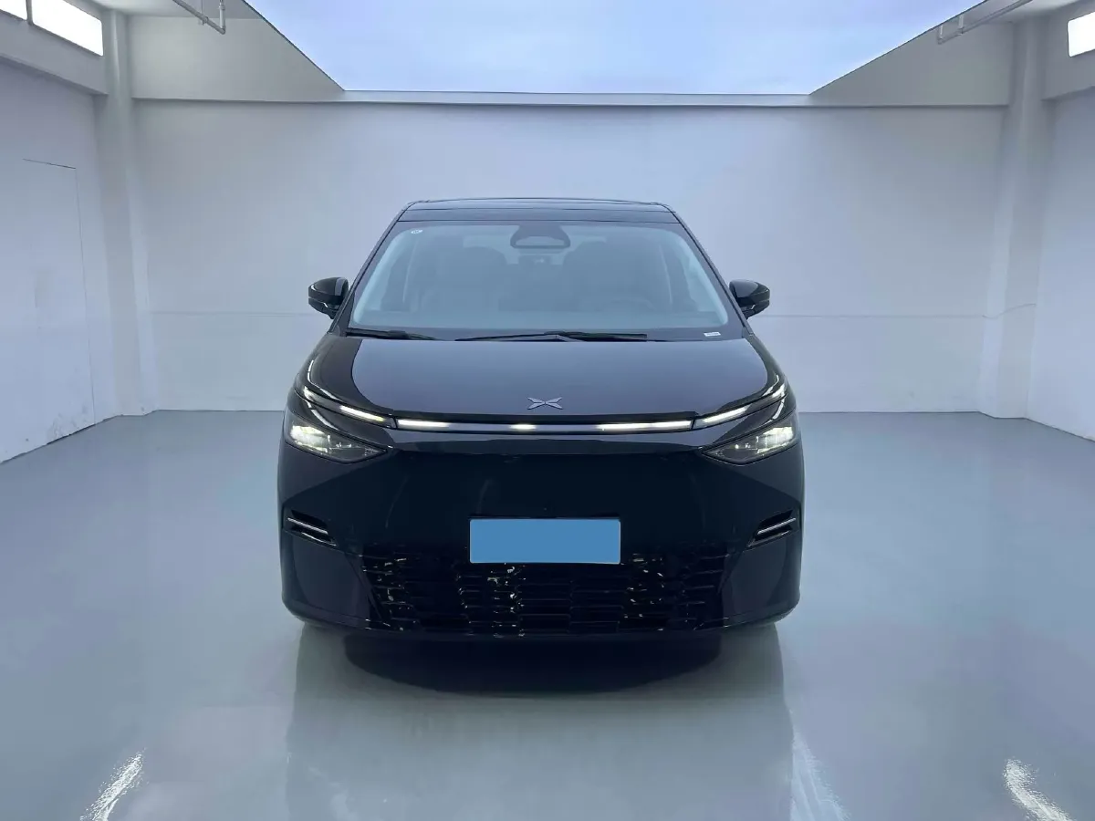 2025 Xpeng X9 BEV,autocango,china used car exporter,china ev exporter,chinese used car exporter,chinese used ev exporter