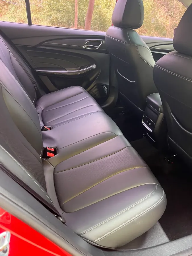 2019 Roewe i5 1.5L 120HP L4 CVT,autocango,china used car exporter,china ev exporter,chinese used car exporter,chinese used ev exporter