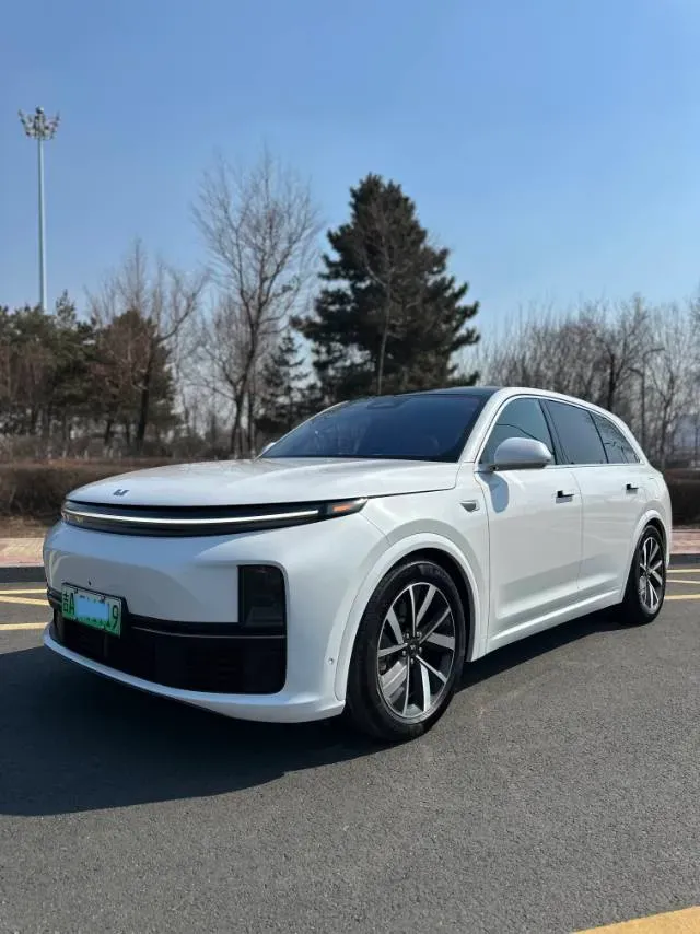 2023 Li L7 Range Extended 154HP REEV 40.9KWH,autocango,china used car exporter,china ev exporter,chinese used car exporter,chinese used ev exporter