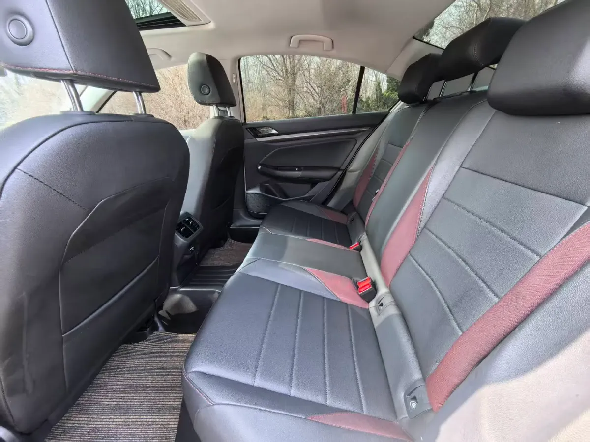 2019 HuangHai WeiLong 2.4T 218HP L4 6AT,autocango,china used car exporter,china ev exporter,chinese used car exporter,chinese used ev exporter