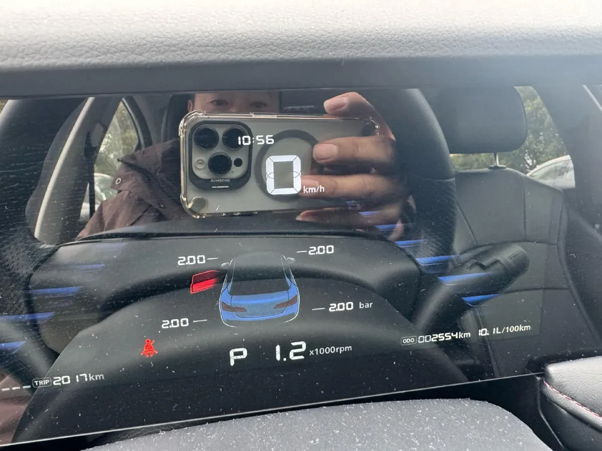 2023 Roewe i5 1.5L 129HP L4 CVT,autocango,china used car exporter,china ev exporter,chinese used car exporter,chinese used ev exporter