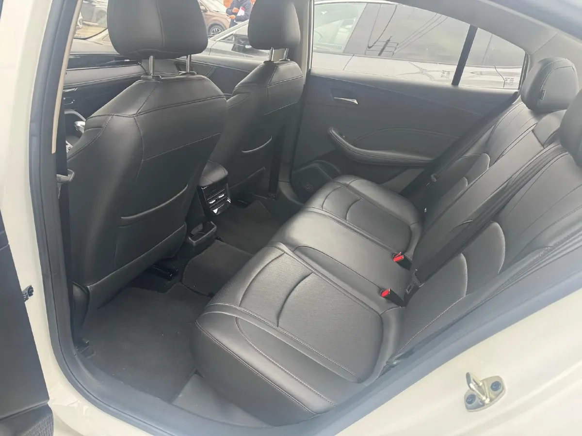 2023 Roewe i5 1.5L 129HP L4 CVT,autocango,china used car exporter,china ev exporter,chinese used car exporter,chinese used ev exporter