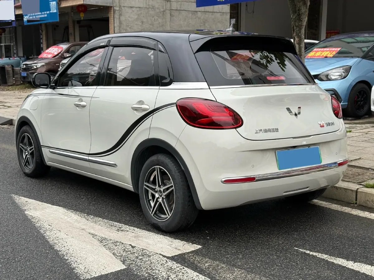 2023 WuLing BinGuo BEV 31.9KWH,autocango,china used car exporter,china ev exporter,chinese used car exporter,chinese used ev exporter
