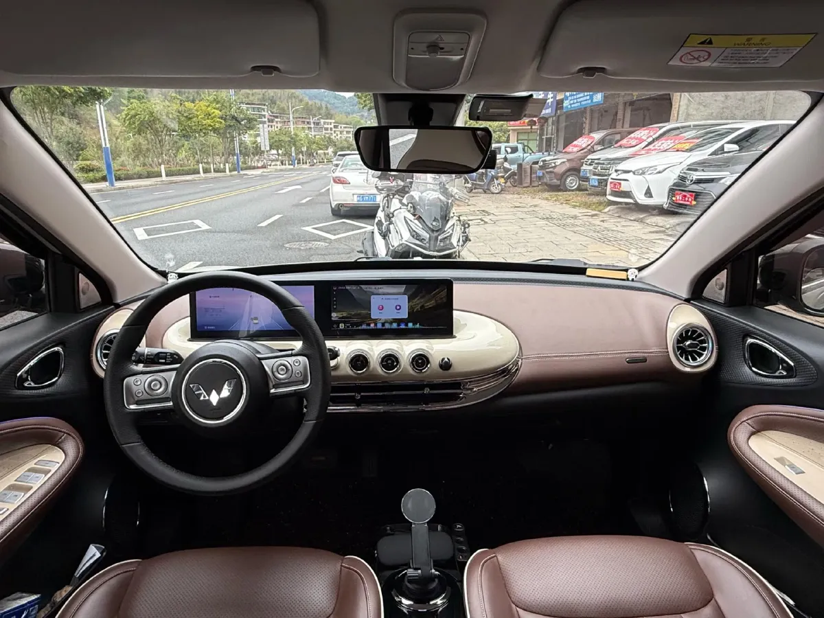 2023 WuLing BinGuo BEV 31.9KWH,autocango,china used car exporter,china ev exporter,chinese used car exporter,chinese used ev exporter