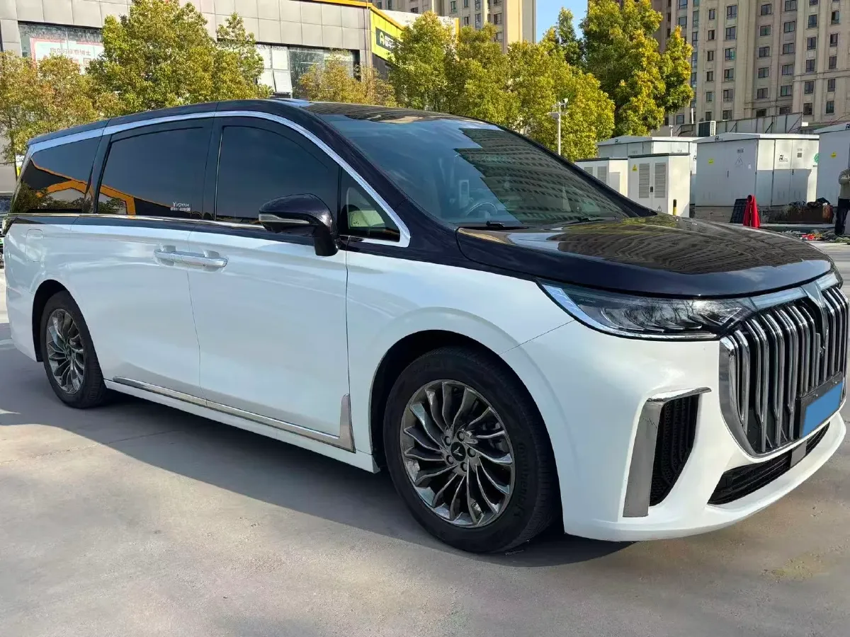 2022 Voyah Dream 1.5T 136HP L4 PHEV 25.57KWH,autocango,china used car exporter,china ev exporter,chinese used car exporter,chinese used ev exporter
