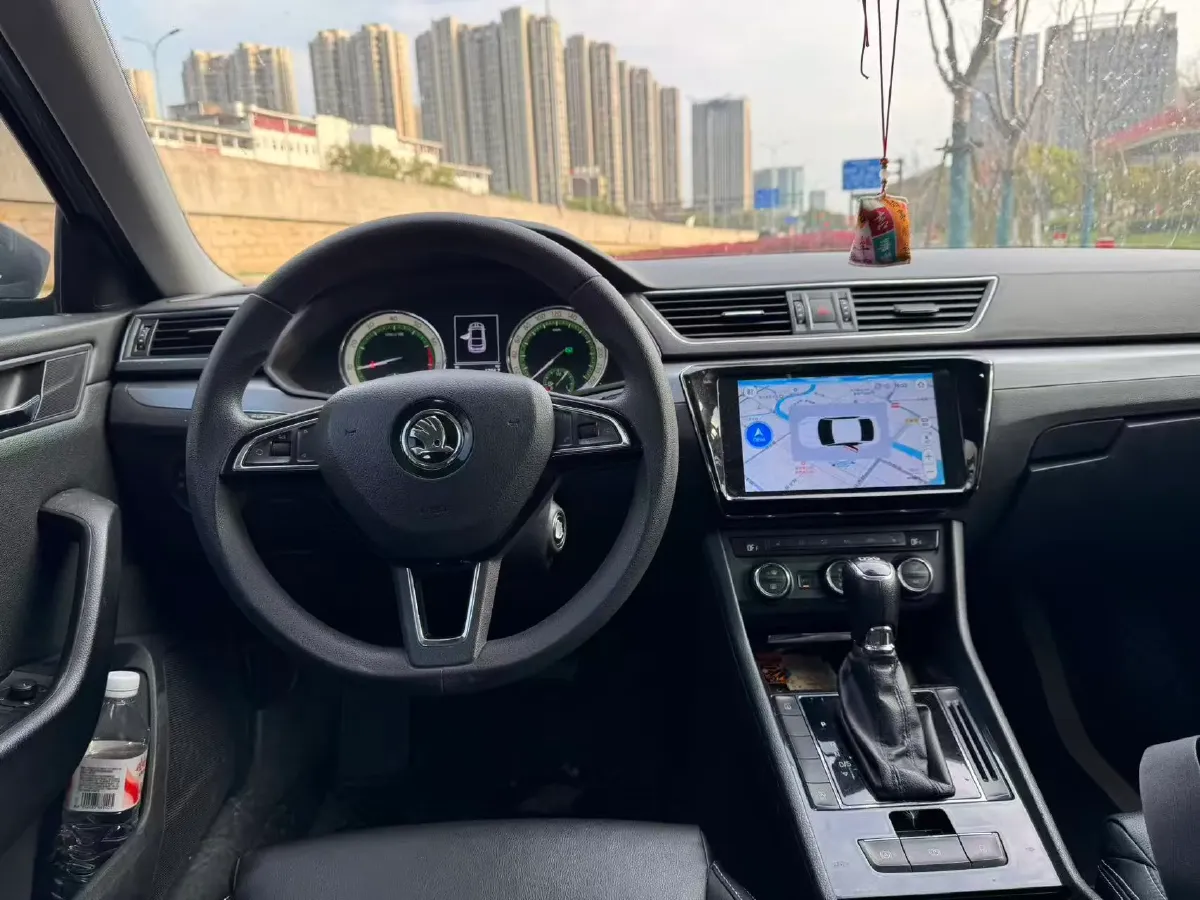 2019 Skoda Superb 1.4T 150HP L4 7DCT,autocango,china used car exporter,china ev exporter,chinese used car exporter,chinese used ev exporter