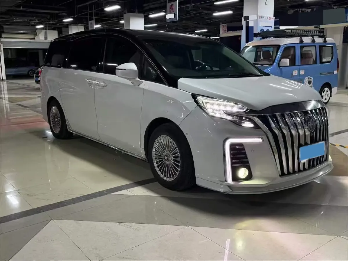2022 Buick GL8 2.0T 237HP L4 9AT,autocango,china used car exporter,china ev exporter,chinese used car exporter,chinese used ev exporter