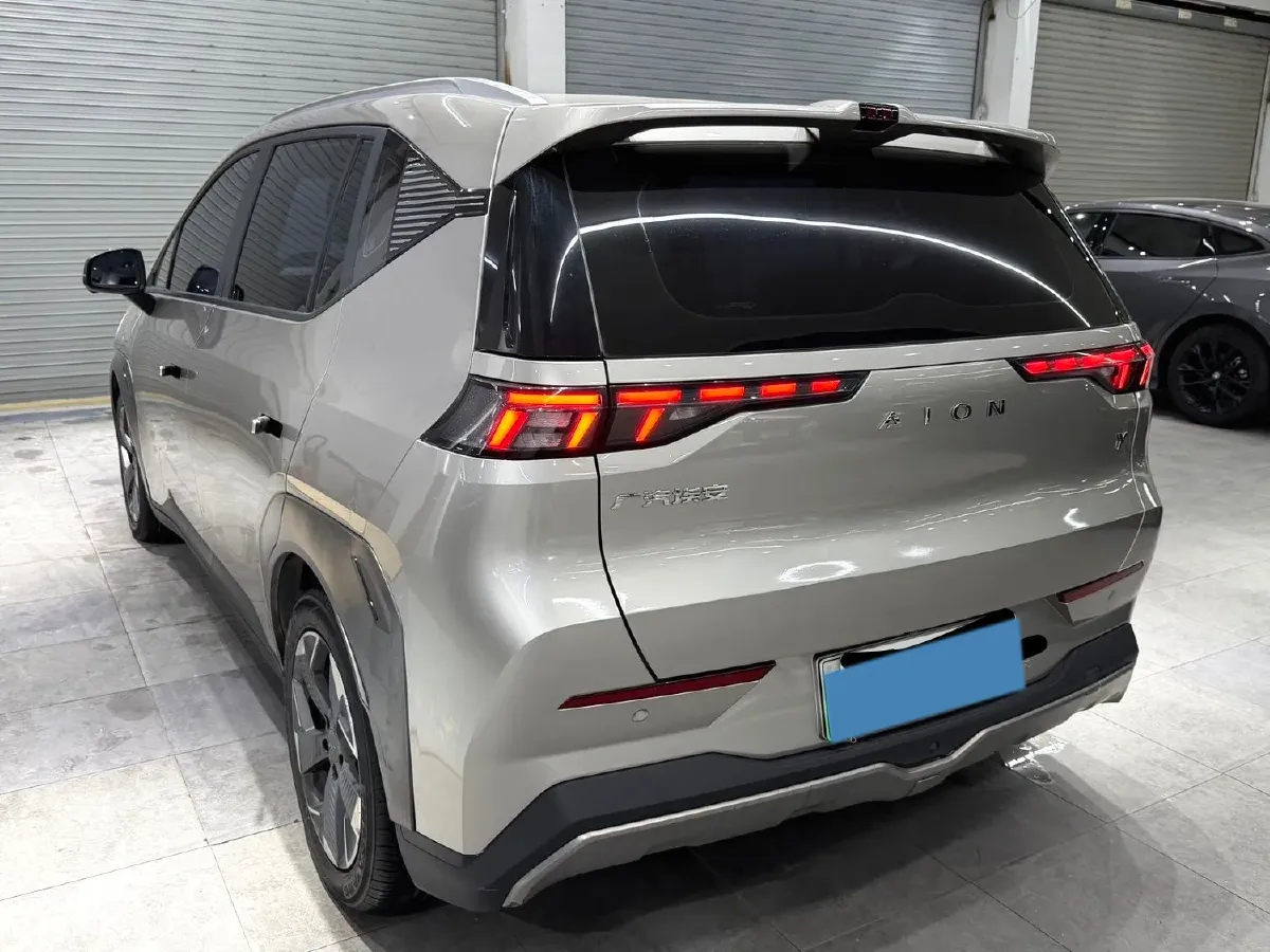 2022 Geely Okavango 1.8T 184HP L4 7DCT,autocango,china used car exporter,china ev exporter,chinese used car exporter,chinese used ev exporter
