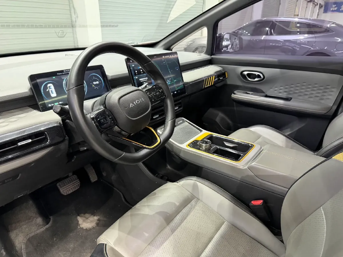 2022 Geely Okavango 1.8T 184HP L4 7DCT,autocango,china used car exporter,china ev exporter,chinese used car exporter,chinese used ev exporter