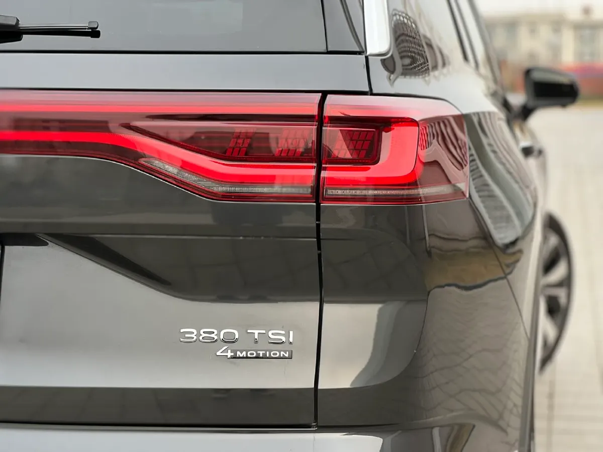 2024 Volkswagen Talagon 2.0T 220HP L4 7DCT,autocango,china used car exporter,china ev exporter,chinese used car exporter,chinese used ev exporter