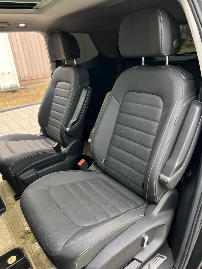 2024 Volkswagen Talagon 2.0T 220HP L4 7DCT,autocango,china used car exporter,china ev exporter,chinese used car exporter,chinese used ev exporter