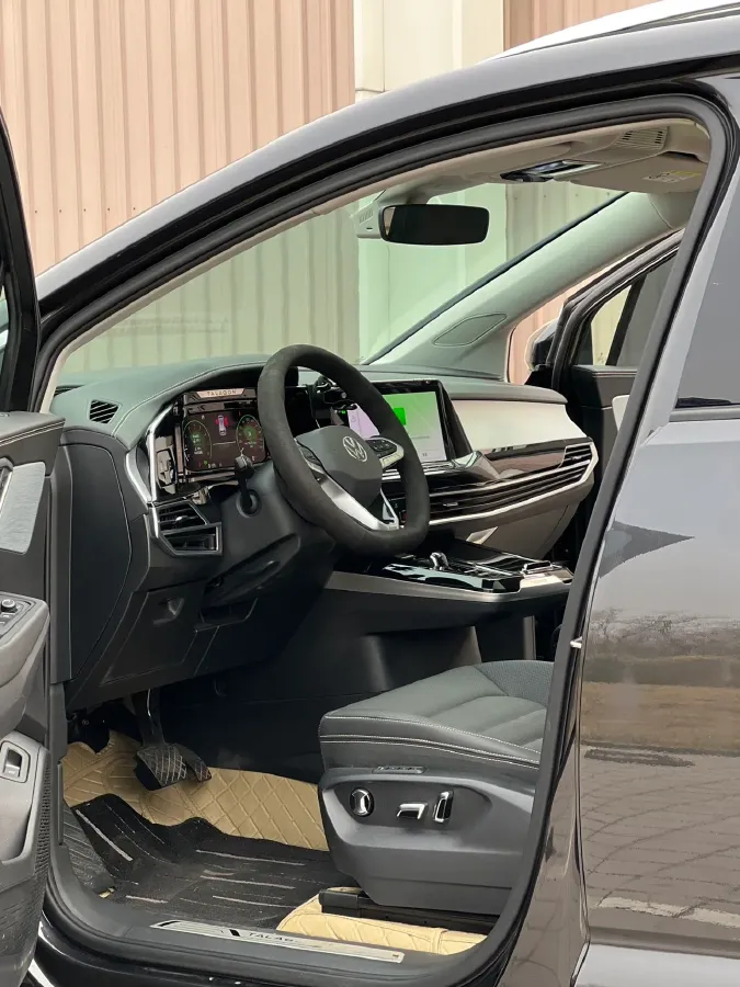 2024 Volkswagen Talagon 2.0T 220HP L4 7DCT,autocango,china used car exporter,china ev exporter,chinese used car exporter,chinese used ev exporter