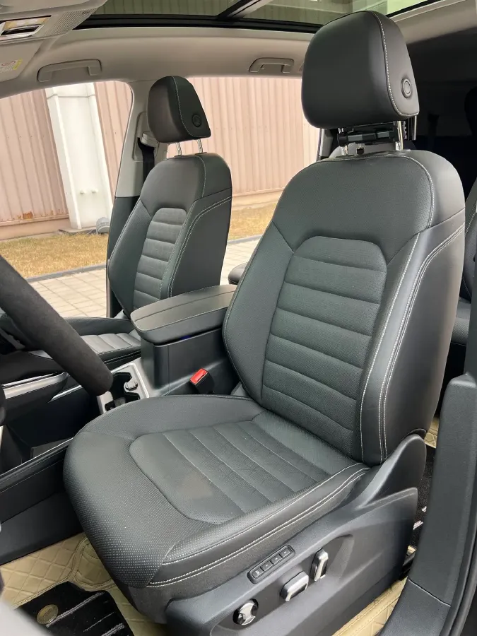 2024 Volkswagen Talagon 2.0T 220HP L4 7DCT,autocango,china used car exporter,china ev exporter,chinese used car exporter,chinese used ev exporter