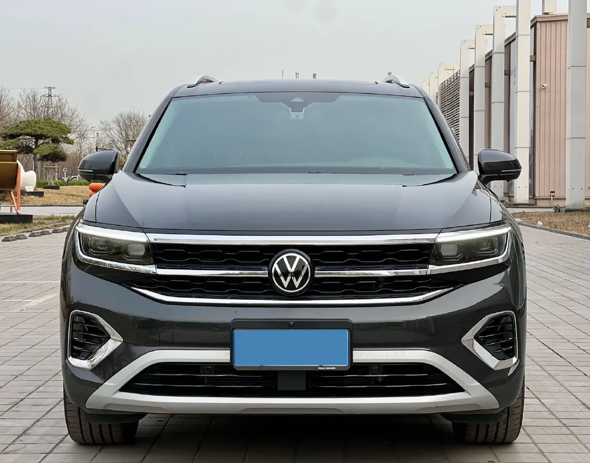2024 Volkswagen Talagon 2.0T 220HP L4 7DCT,autocango,china used car exporter,china ev exporter,chinese used car exporter,chinese used ev exporter