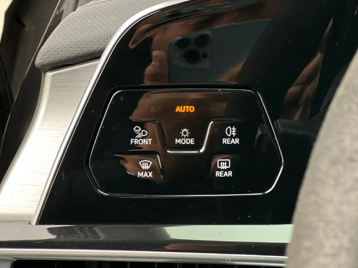 2024 Volkswagen Talagon 2.0T 220HP L4 7DCT,autocango,china used car exporter,china ev exporter,chinese used car exporter,chinese used ev exporter