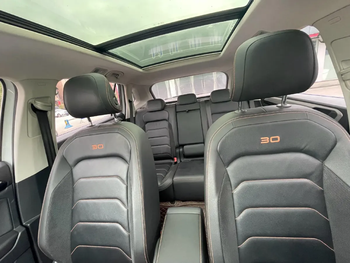 2021 Volkswagen Tayron 2.0T 186HP L4 7DCT,autocango,china used car exporter,china ev exporter,chinese used car exporter,chinese used ev exporter