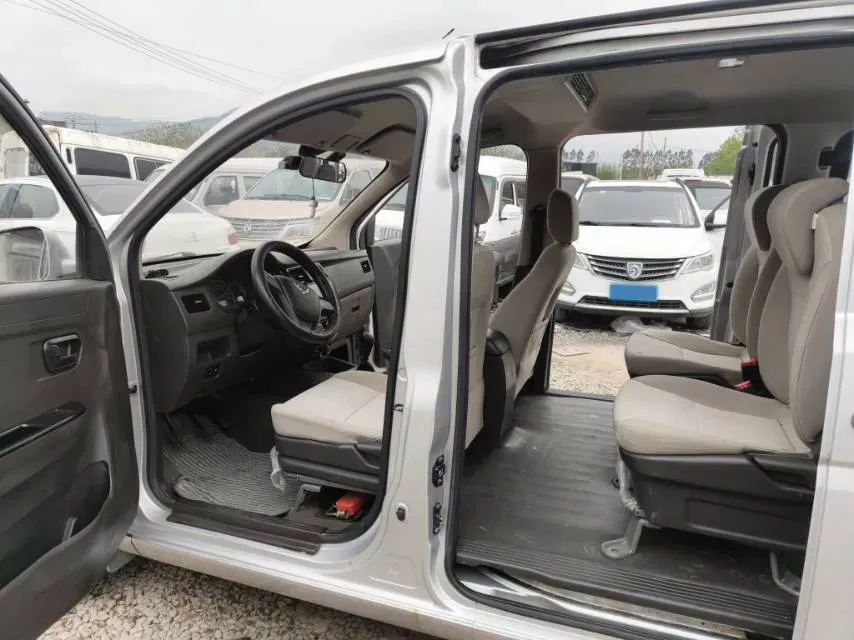 2016 WuLing RongGuang V 1.5L 112HP L4 5MT,autocango,china used car exporter,china ev exporter,chinese used car exporter,chinese used ev exporter
