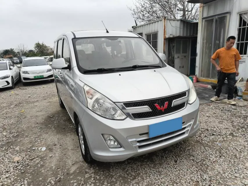 2016 WuLing RongGuang V 1.5L 112HP L4 5MT,autocango,china used car exporter,china ev exporter,chinese used car exporter,chinese used ev exporter