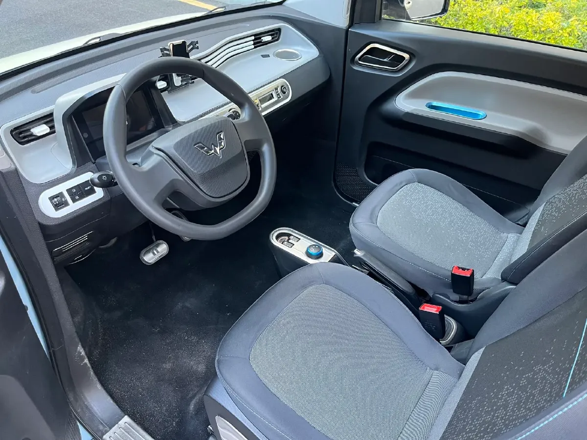 2020 WuLing HongGuang MINI EV BEV 9KWH,autocango,china used car exporter,china ev exporter,chinese used car exporter,chinese used ev exporter