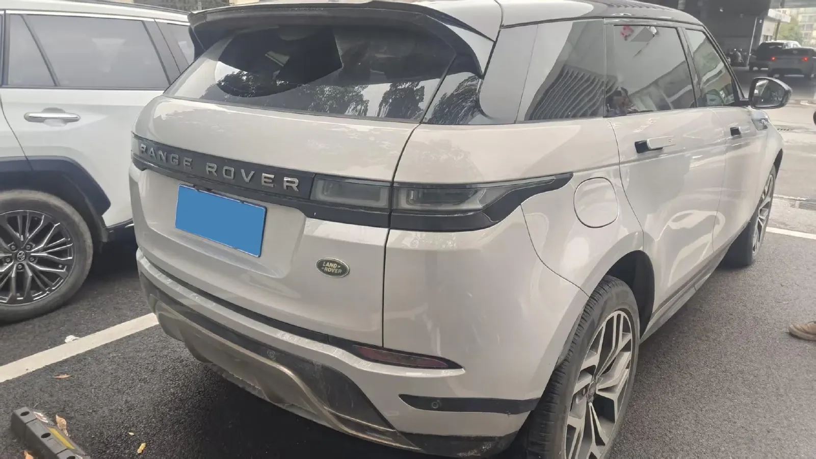 2022 Land Rover Range Rover Evoque 2.0T 249HP L4 9AT,autocango,china used car exporter,china ev exporter,chinese used car exporter,chinese used ev exporter