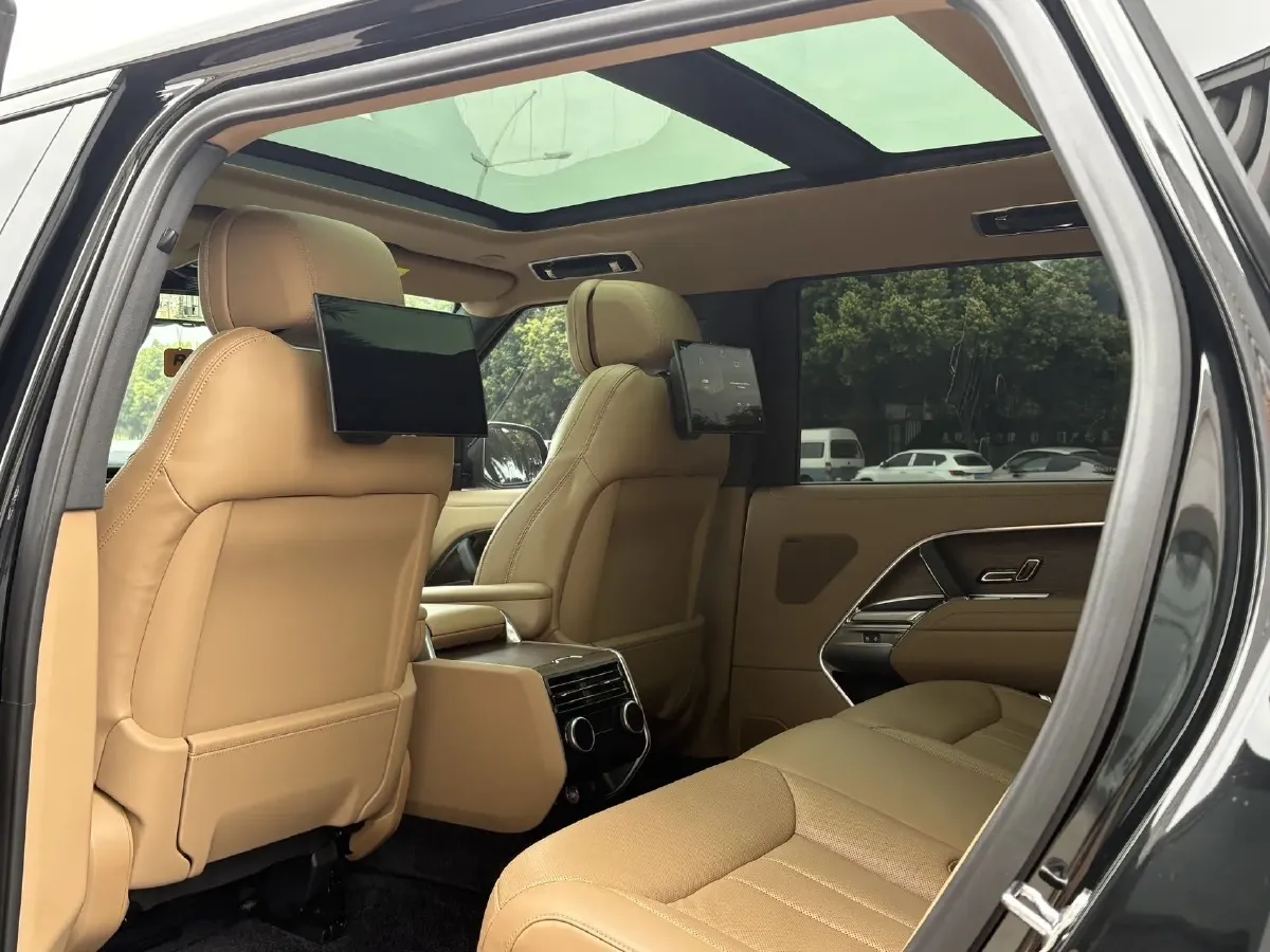 2024 Land Rover Range Rover 3.0T 400HP L6 8AT,autocango,china used car exporter,china ev exporter,chinese used car exporter,chinese used ev exporter