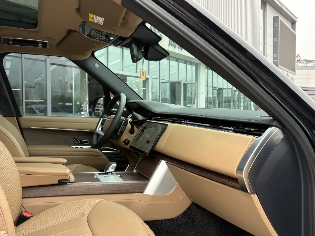 2024 Land Rover Range Rover 3.0T 400HP L6 8AT,autocango,china used car exporter,china ev exporter,chinese used car exporter,chinese used ev exporter