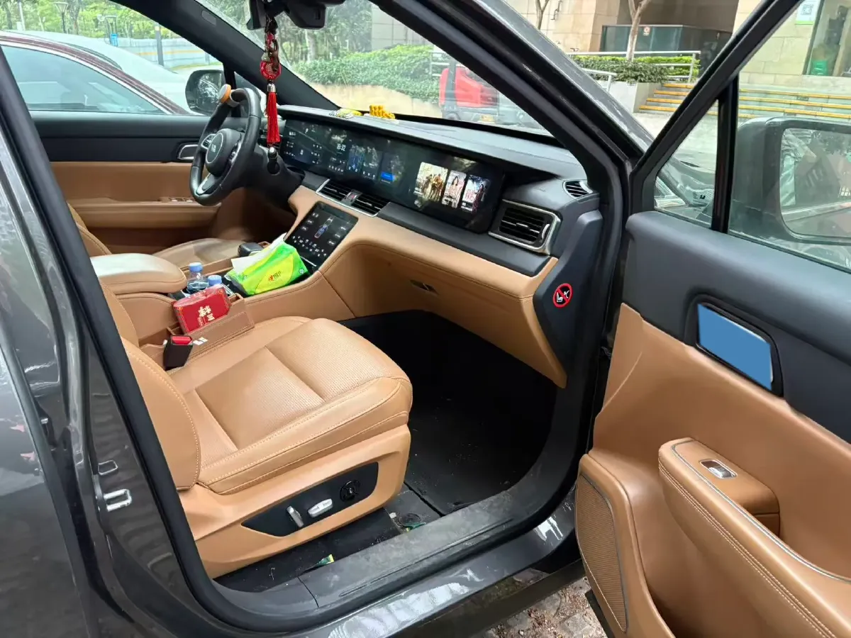 2020 Li ONE Range Extended 131HP REEV 40.5KWH,autocango,china used car exporter,china ev exporter,chinese used car exporter,chinese used ev exporter