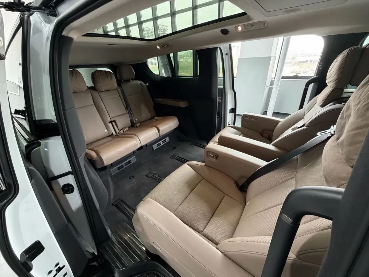 2025 Li MEGA BEV,autocango,china used car exporter,china ev exporter,chinese used car exporter,chinese used ev exporter