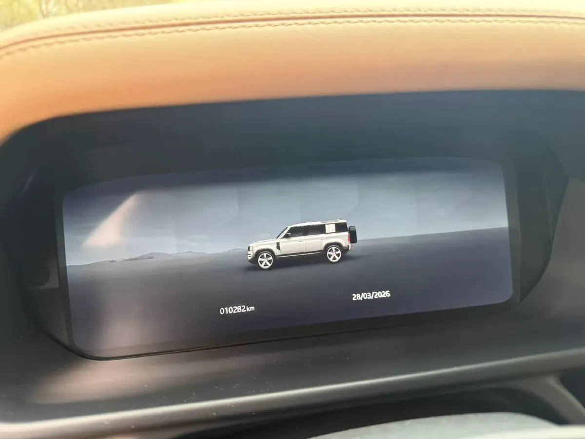 2025 Land Rover Defender 3.0T 400HP L6 8AT,autocango,china used car exporter,china ev exporter,chinese used car exporter,chinese used ev exporter