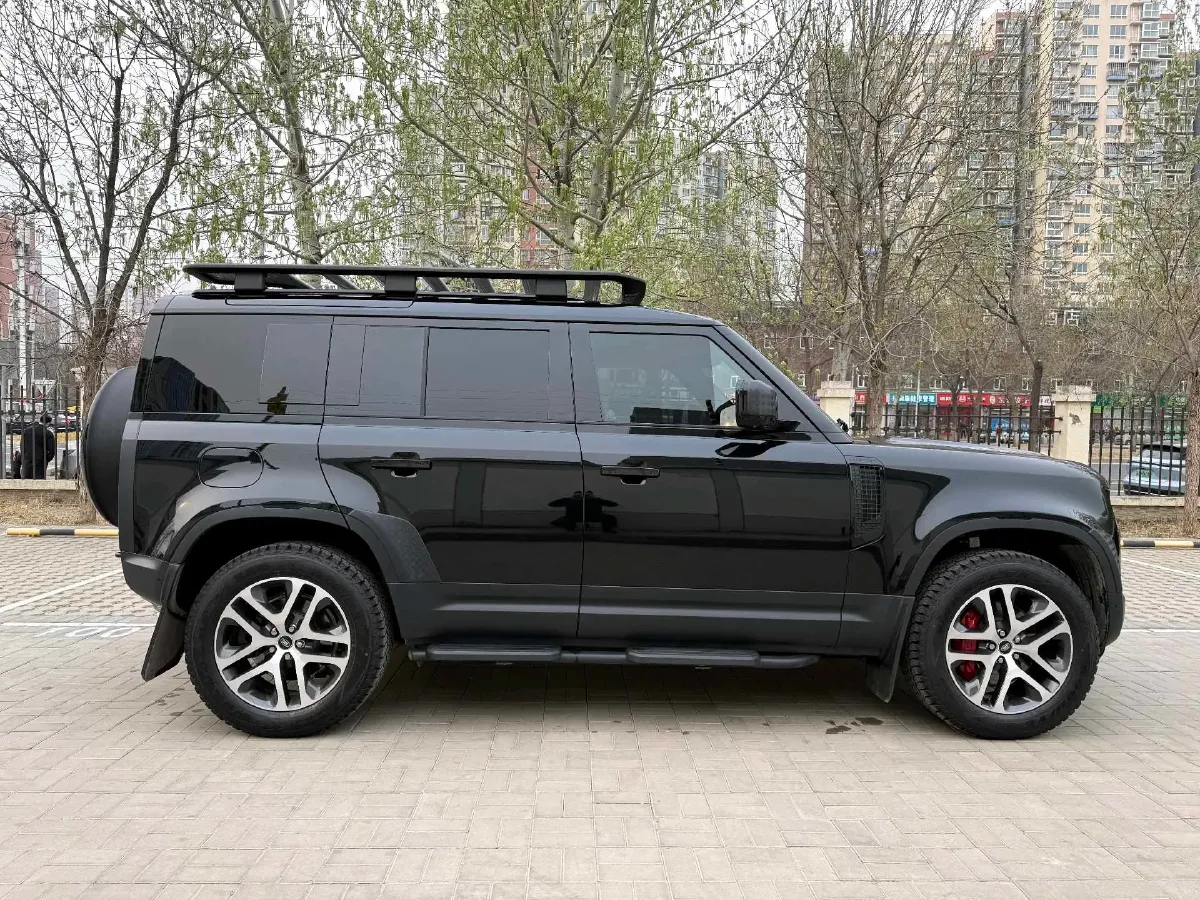 2025 Land Rover Defender 3.0T 400HP L6 8AT,autocango,china used car exporter,china ev exporter,chinese used car exporter,chinese used ev exporter