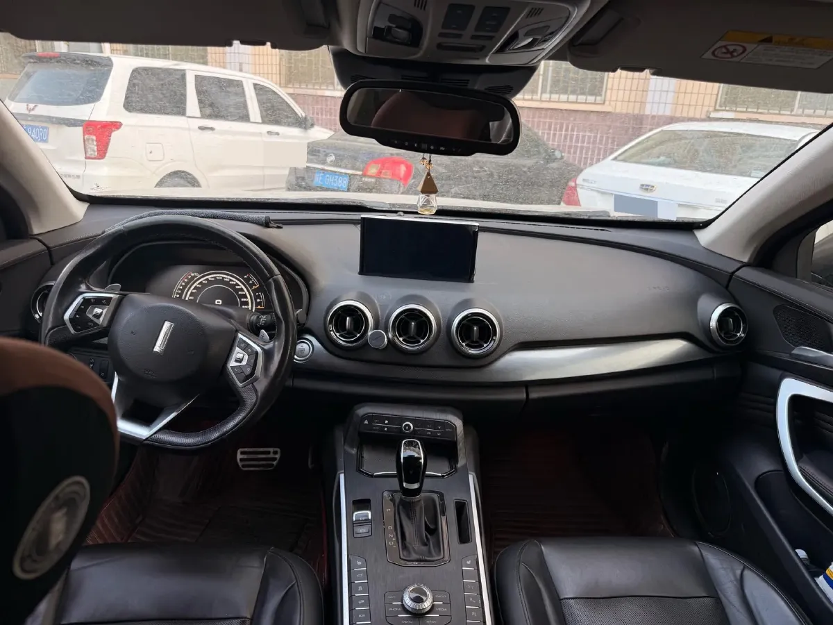 2017 WEY VV7 2.0T 234HP L4 7DCT,autocango,china used car exporter,china ev exporter,chinese used car exporter,chinese used ev exporter