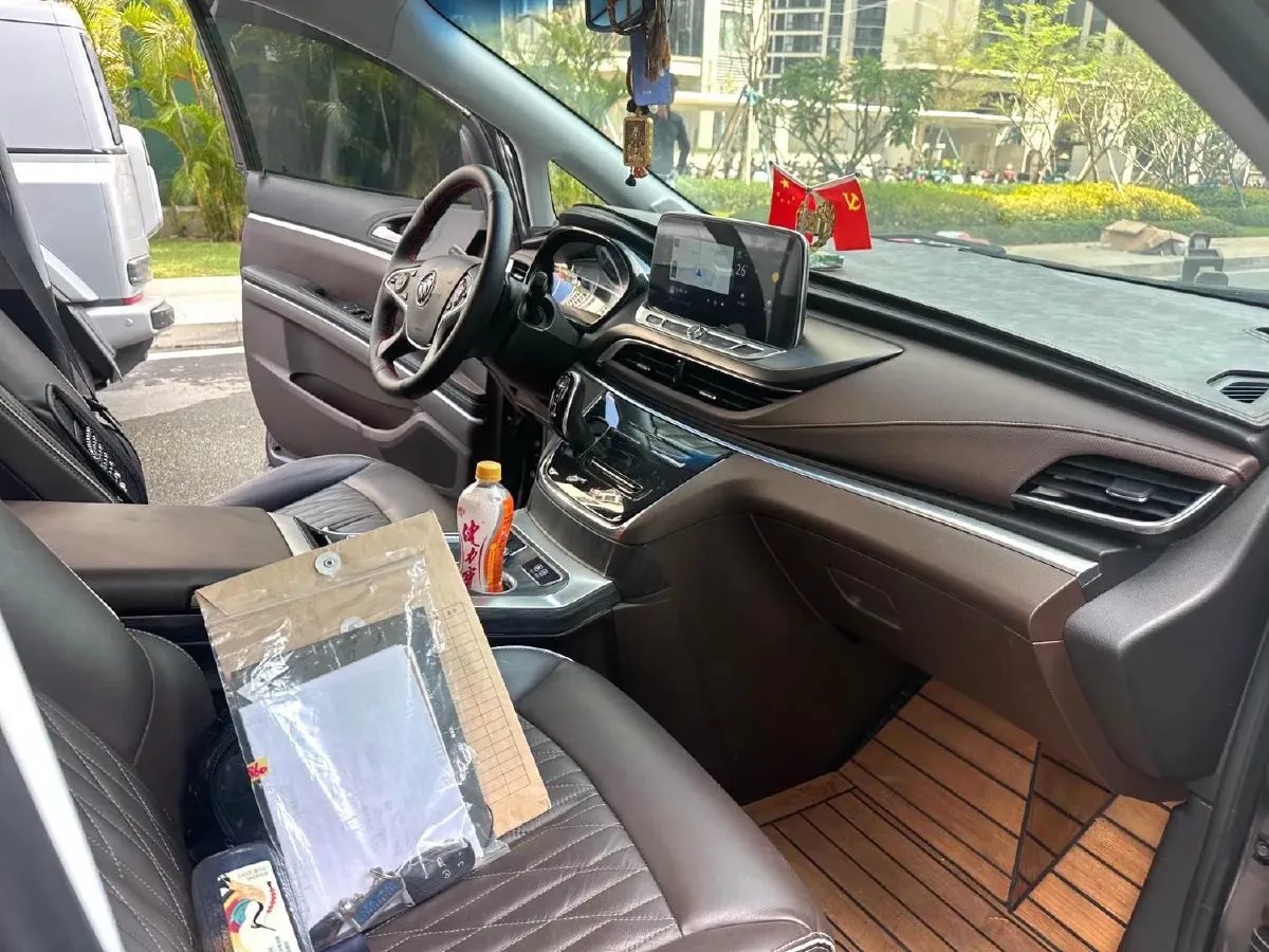 2021 Buick GL8 2.0T 237HP L4 9AT,autocango,china used car exporter,china ev exporter,chinese used car exporter,chinese used ev exporter