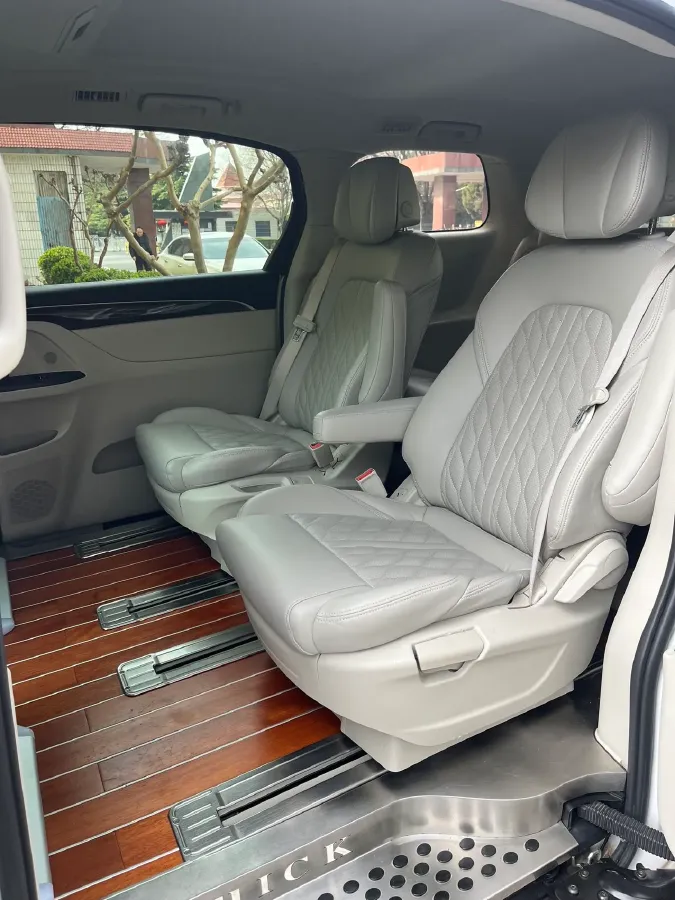 2020 Buick GL8 2.0T 237HP L4 9AT,autocango,china used car exporter,china ev exporter,chinese used car exporter,chinese used ev exporter