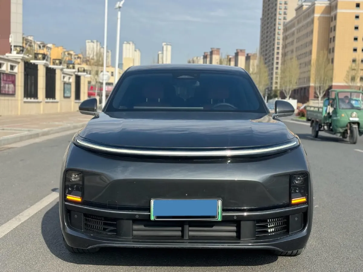2023 Li L8 Range Extended 154HP REEV 40.9KWH,autocango,china used car exporter,china ev exporter,chinese used car exporter,chinese used ev exporter